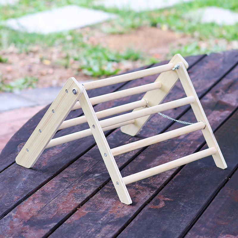 Csirkeállvány, fa háromszög alakú kisállat csirkeállvány, nagy kakas, tyúk kakasállvány, összecsukható állvány, gyári nagykereskedelem