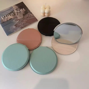 Кожено мини преносимо малко огледало за грим, вертикално малко кръгло огледало, многоцветно персонализируемо лого, необходимо за пътуване