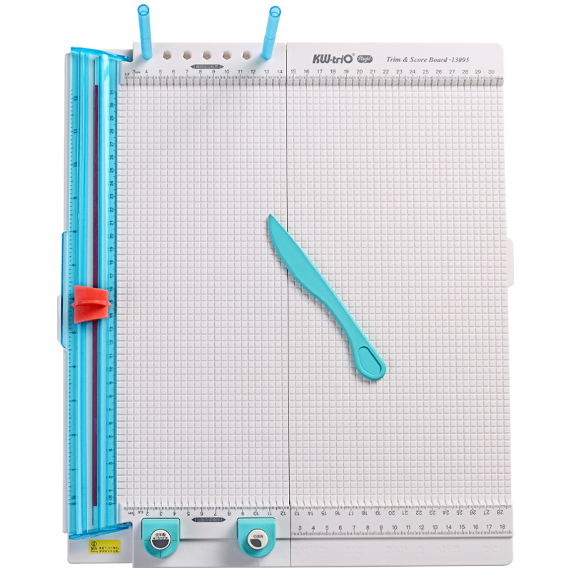 Var iegūt izcilu 13095 daudzfunkcionālu papīra griezēja instrumentu, tāfeles datu skrāpējumu nospiešanas locīšanas līniju 7-in-1 rokas konta griešanas papīru