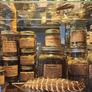 Külkereskedelmi raktáron lévő forró eladó 2x 3 hüvelykes írható tekercs barna kraftpapír matrica élelmiszer-tároló címke matrica