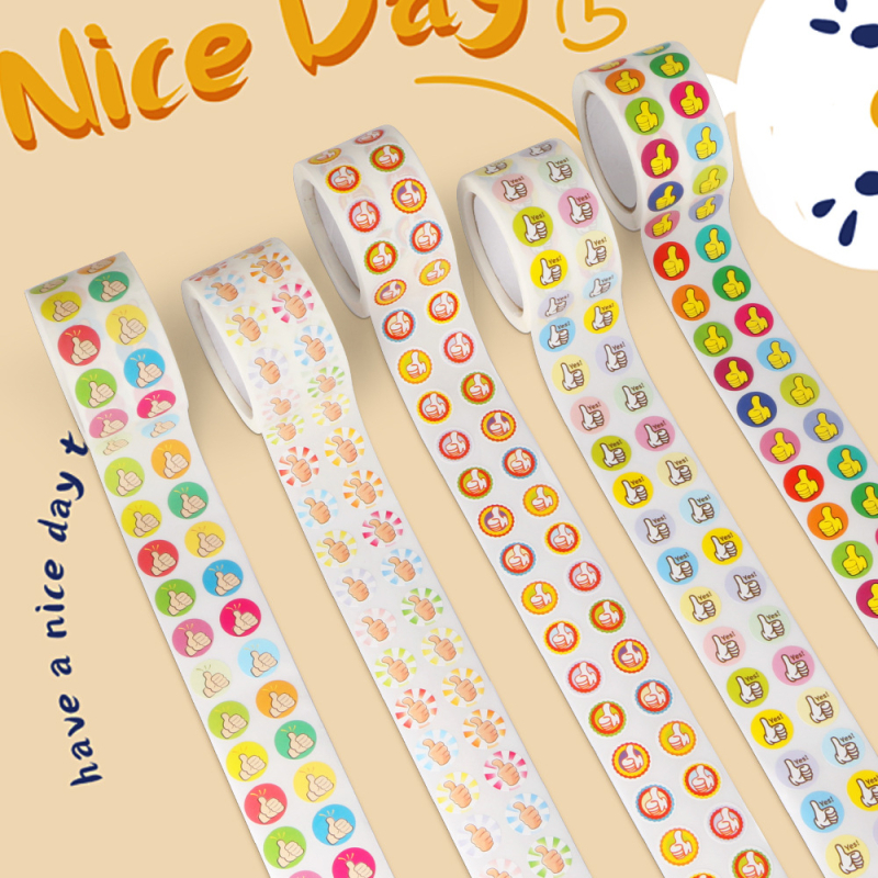 5000 Ft/csomag, inspiráló, felfelé mutató hüvelykujjjal ellátott jutalommatrica, alkalmas tantermekbe és irodákba