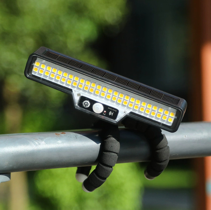 Nova solarna lampa s kopčom, vanjska indukcijska lampa za ljudsko tijelo, zidna lampa s kopčom, praktična instalacija, kamperska lampa za hitne slučajeve