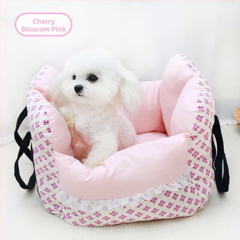 Pikamaasõidu autoküünimatt väikestele koertele West Highlandis, universaalne koera autoküünimatt igaks aastaajaks, saab saata ka teiste nimel