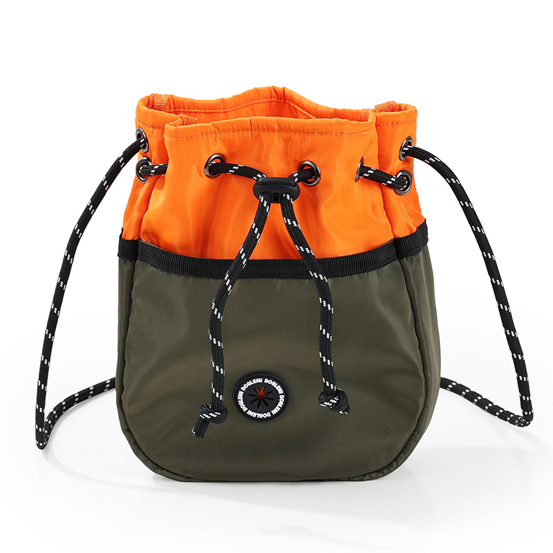 Tvornica za kućne ljubimce u torbu za užinu za van pas mačka može staviti vreću za smeće dijagonalni ruksak pas torba za šetanje pasa