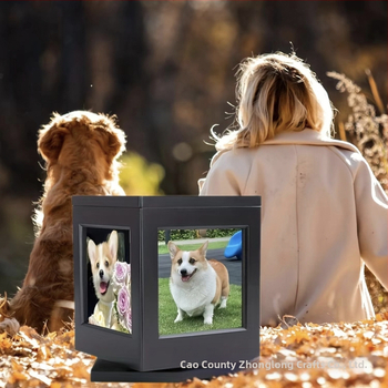 Medinis naminių gyvūnėlių reikmenų urnos besisukantis pagrindas su nuotraukų rėmeliu, šuns karsto dėže, naminių gyvūnėlių kačių atminimo kremavimo dėže