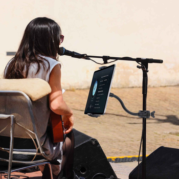 Robbanások Mágneses tapadókorongos mobiltelefon-tartó kültéri élő futópad golfkocsi univerzális konzol meghosszabbított puha karos kormány