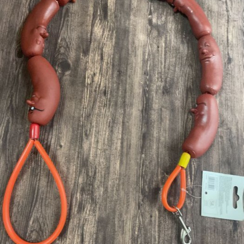 Koera veojõunöör suurte vorstide nöör, naljakad inimesed, väikesed ja keskmise suurusega koerad, taksikoer, corgi, lemmikloomatarbed, koera jalutusköis