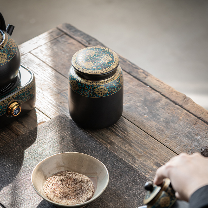 Üheksa käsitöölise stiilis Hiina antiikne keraamiline teekann, pu'er tee, must tee, suletud purk, loominguline kung fu teekomplekt, Qin stiilis teekann