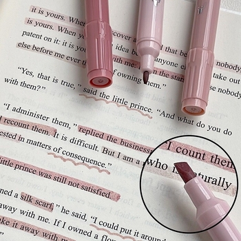 Dvigalvis fluorescencinis rašiklis, gradiento žymėjimo rašiklis, spalvų brūkšnys, raktas. Pastabos Nr. Fluorescencinis sidabro šviesos fluorescencinis rašiklis ranka, sąskaita, kanceliarinės prekės