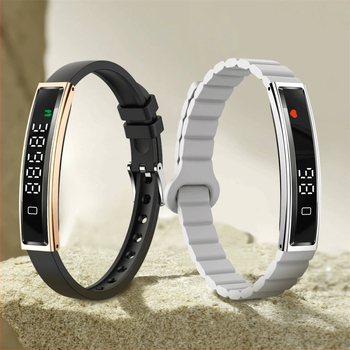 B3 išmanioji apyrankė Širdies ritmas Kraujo deguonis Slėgis Miegas Žingsniamatis Sportas Moterų sveikata Purtyti Nuotraukų Apyrankė