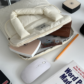 Mažas, lengvas ir naštą mažinantis moteriškas medvilninis burbulinės plėvelės krepšys iš „Fresh Satchel“ 10/13 colių planšetinio kompiuterio krepšio.