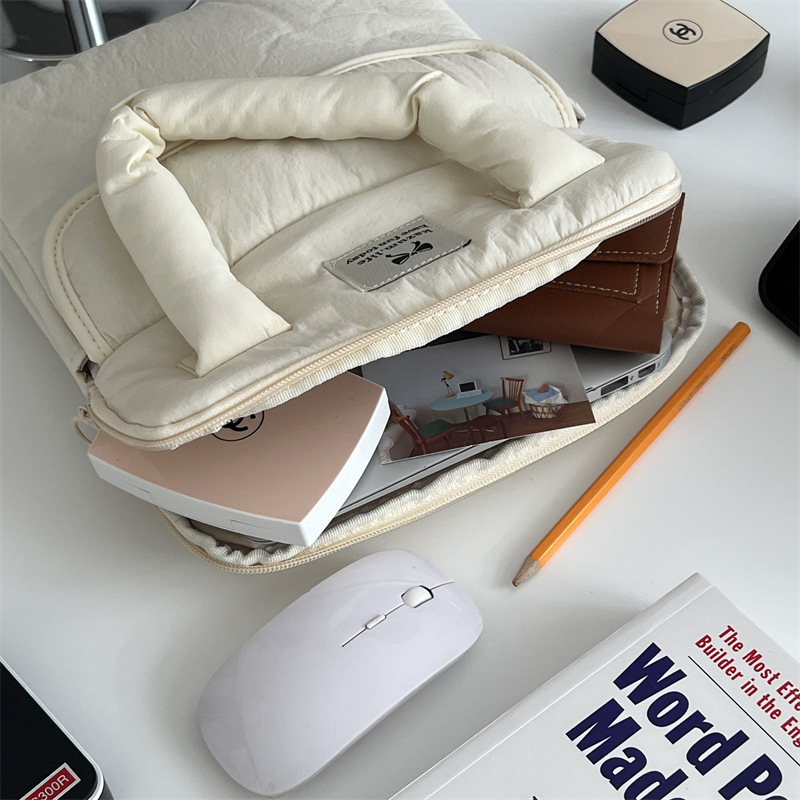 Mažas, lengvas ir naštą mažinantis moteriškas medvilninis burbulinės plėvelės krepšys iš „Fresh Satchel“ 10/13 colių planšetinio kompiuterio krepšio.