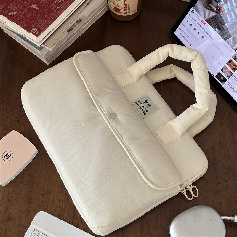 Mažas, lengvas ir naštą mažinantis moteriškas medvilninis burbulinės plėvelės krepšys iš „Fresh Satchel“ 10/13 colių planšetinio kompiuterio krepšio.