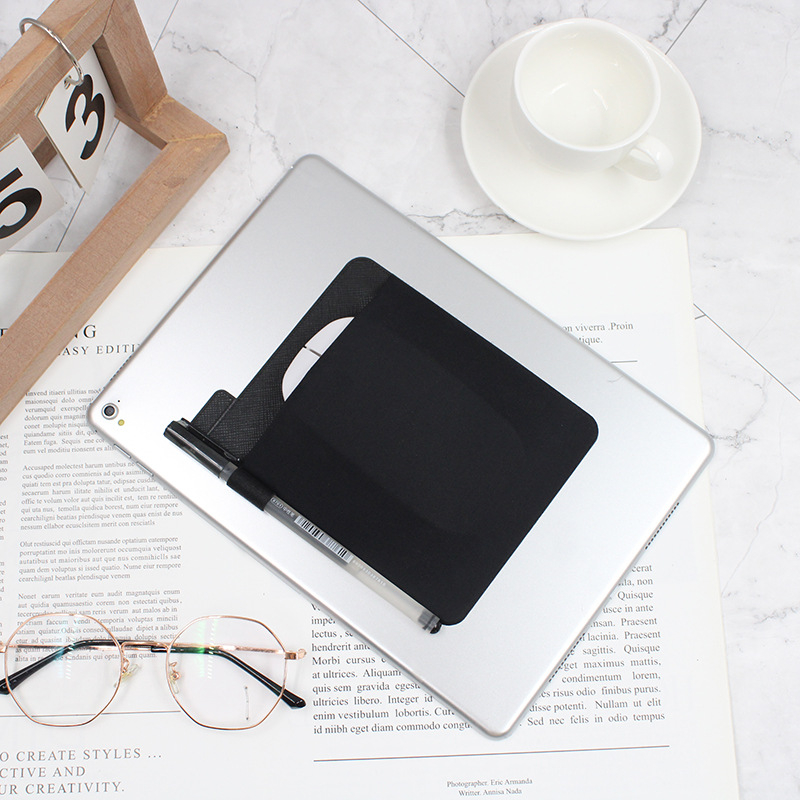 Laos Lycra juhtmevaba hiirekoti tagakleebisega suur mobiiltelefonikleebis kaasaskantav hiirekott kleepimiseks laadiv mobiiltelefoni riputuskott