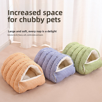 Η φωλιά γάτας είναι ζεστή τον χειμώνα, κλειστή και ασφαλής, κρεβάτι γάτας και σκύλου, φωλιά ύπνου, υπνόσακος, πάπλωμα, χειμερινό τεχνητό κατοικίδιο