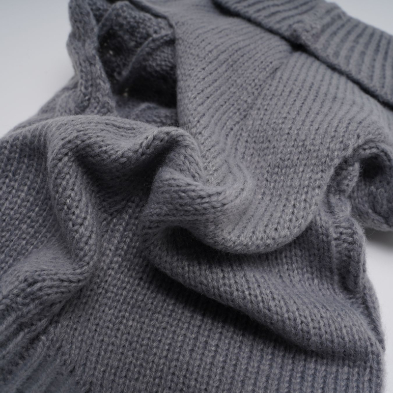 Őszi-téli kutyapulóver, új, hajtókás, szőtt, háromdimenziós, csavart, egyszínű, csavart, masnival díszített