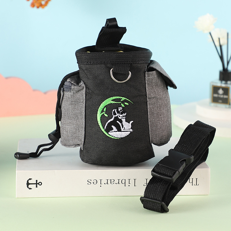 Lemmiklooma treeningkott Professionaalne koerte treeningkott vööle Koerte jalutamiseks mõeldud treeningvahendite kott Koeratoidukott Kaasaskantav koeratoidukott