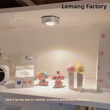 [1342 atpirkimai] Studentų bendrabučio dekoratyvinė lempa, liečiama lubinė lempa, pabudimo lempa, skubi bendrabučio lovos pusė