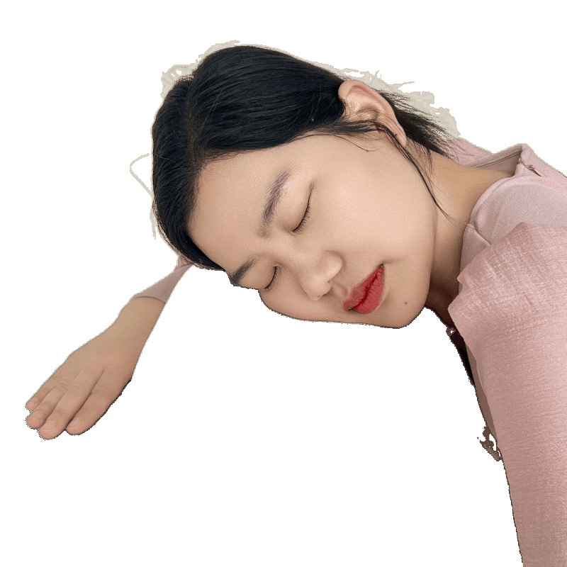 Maža pagalvėlė-snukučio pagalvėlė pradinių klasių mokiniams miegoti biuro darbo vietoje per pietų pertrauką, miegoti ant stalo, vaikiškas apkabinimas