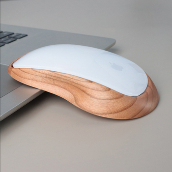 Pähklipähkli värvi Magic Mouse`i kaitseümbris, mis sobib Apple Magic Mouse`ile, kõrgendav täispuidust alus