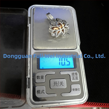 Η Ευρώπη και οι Ηνωμένες Πολιτείες διασυνοριακά κολιέ λουλουδιών σε σχήμα λωτού, κοίλο μπουκάλι αρώματος, κρεμαστό κόσμημα μαλλιών, αναμνηστική τεφροδόχος μπορεί να ανοίξει