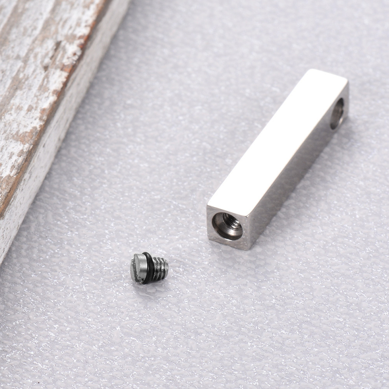 Piiriülene kuum müük roostevabast terasest ruudukujuline sammas ristkülikukujuline sammas avatav tuhast kaelakee mälestus parfüümipudeli ripats