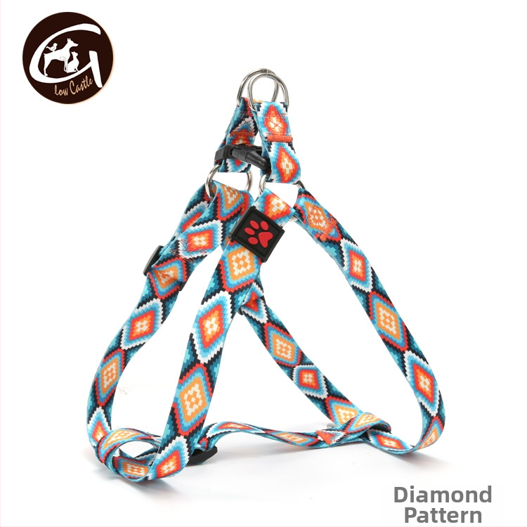 Külkereskedelmi kisállat-kellékek hőátadó erdő csillagos égbolt bojámi etnikai stílusú házon kívüli pánt menekülésgátló mellkas-hátra