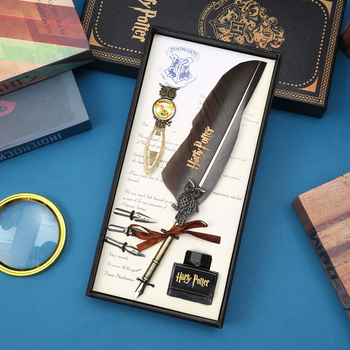 Ευρωπαϊκό ρετρό μαγικό κολέγιο στυλό στυλό δώρου κουτί βουτιά στυλό αγγλικό άνεμο χέρι λογαριασμό ημερολόγιο στυλό υπογραφή στυλό χονδρικής