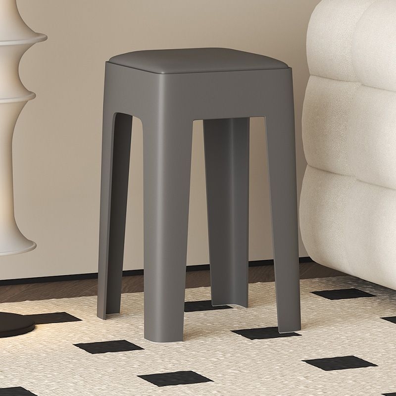 Koduseks kasutamiseks mõeldud tool, vastupidav ja vastupidav plastist pehme pakiga kandiline tool, lihtne pink, hoiustatav söögilaua tool, virnastatav kosmeetiline tool