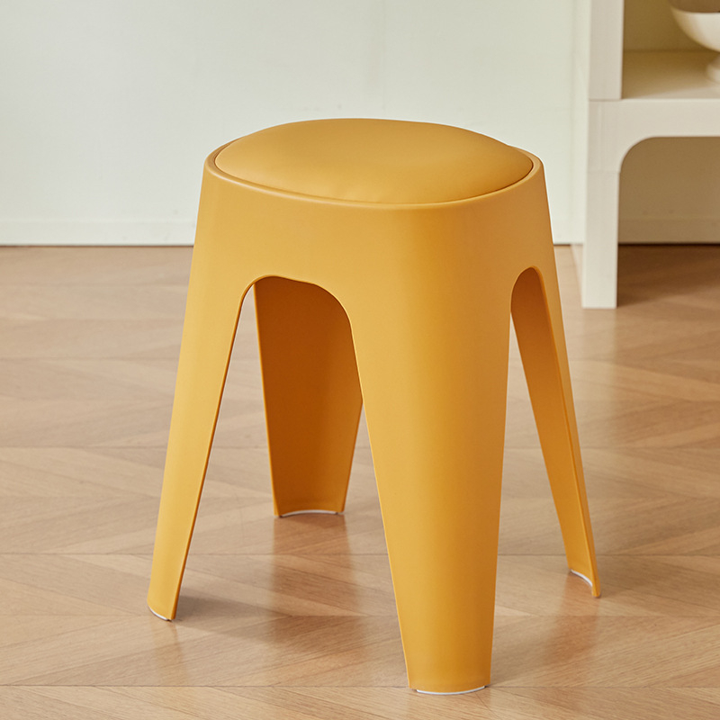 Majapidamises kasutatav plasttool, virnastatav hoiutool, moodne lihtne restoranitool, nahast pehme kotiga, padjaga, plastist ümmargune tool