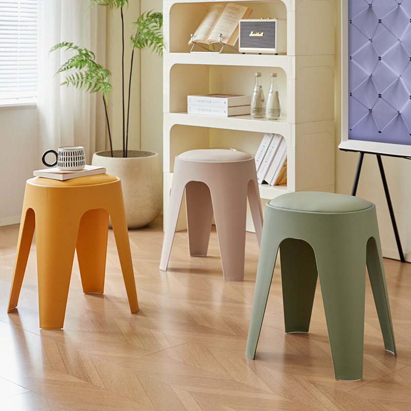 Majapidamises kasutatav plasttool, virnastatav hoiutool, moodne lihtne restoranitool, nahast pehme kotiga, padjaga, plastist ümmargune tool