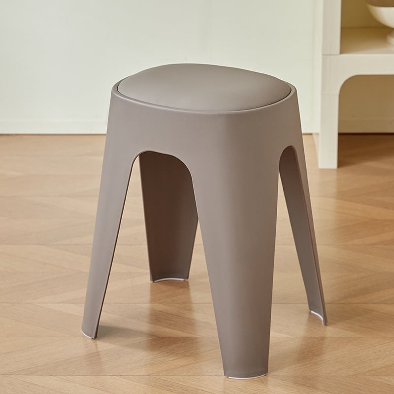 Majapidamises kasutatav plasttool, virnastatav hoiutool, moodne lihtne restoranitool, nahast pehme kotiga, padjaga, plastist ümmargune tool