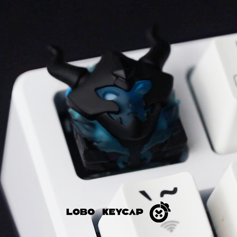 Täiendasin poolläbipaistvat klahvikatet Alone, Shadow Legioni isikupärastatud vaigust mehaanilist klaviatuuri ühe kahemõõtmelise Esc-klahviga