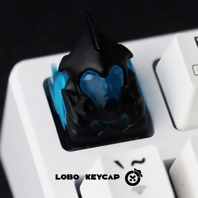 Täiendasin poolläbipaistvat klahvikatet Alone, Shadow Legioni isikupärastatud vaigust mehaanilist klaviatuuri ühe kahemõõtmelise Esc-klahviga