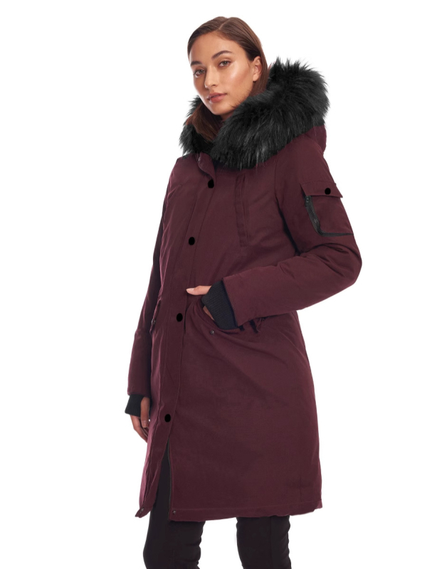 Moteriškas žieminis, plius dydžio, su vilnos pamušalu, sustorintas, ilgas, patogus, purvui atsparus, laisvalaikio stiliaus „Parker“ paltas su medvilniniu pamušalu ir gobtuvu bei pūkuota apykakle.
