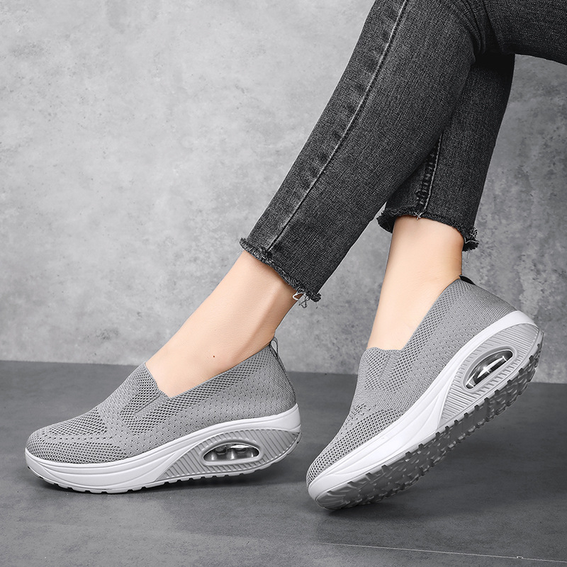 Naiste uued madala suuga kärbsekootud kerged libisevad vabaajajalatsid kiilukujulised õhkpadjaga suurenenud lööke neelava tossud tantsukingad