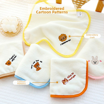 Spalvotas kvadratinis kūdikio marlės rankšluostis su minkštu kraštu. Vaikiškas mažas kvadratinis kūdikio darželio veido rankšluostis 30 * 30 cm.