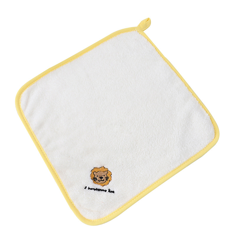 Spalvotas kvadratinis kūdikio marlės rankšluostis su minkštu kraštu. Vaikiškas mažas kvadratinis kūdikio darželio veido rankšluostis 30 * 30 cm.