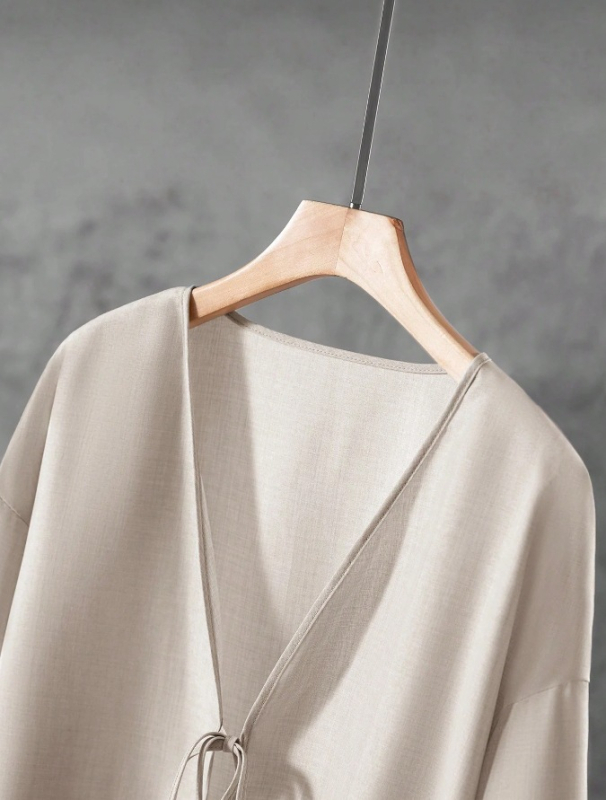 Határokon átnyúló ellátás, kétrészes női hosszú ujjú, fűzős felső és nadrág szett, lezser, egyszínű, őszi