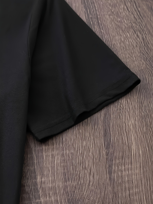 Női grafikus mintás póló - lezser, kerek nyakú, rövid ujjú