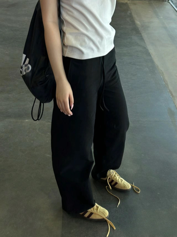 Új, karcsúsító megjelenésű és testet borító, gubó alakú nadrág, mechanikus pamut, bő és széles húzózsinóros banánnadrág, női nadrág, szablyanadrág 3251