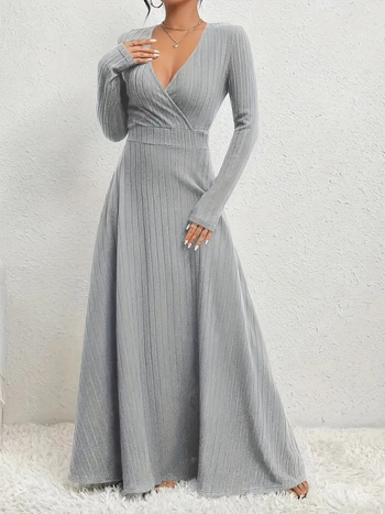 Γυναικείο φόρεμα με μακριά μανίκια και V λαιμόκοψη, με θέμα το εξωτερικό εμπόριο της Amazon για την Ευρώπη και την Αμερική του 2024