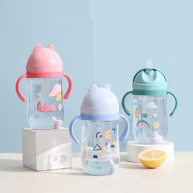 Yi Tong 2642 Cartoon Cat laste iminapp 350ml uus lasteaia beebiõpilase plasttopsi rihm