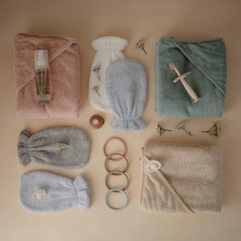 Kūdikio rankšluostis, vaikiškas chalatas su gobtuvu, kurį galima dėvėti maudantis naujagimiui, specialus koralų aksomas, sutirštintas rudenį ir žiemą