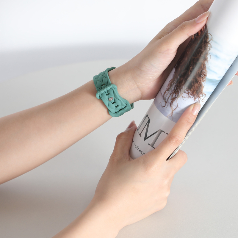 iWatchi kellarihm Apple Watch S9 autole, joone tekstuuriga, s10/ULTRAL silikoonrihm liblikpandlaga 46