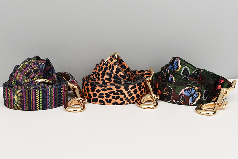 Etnilise stiili paelaga luupandlaga trükitud lemmiklooma kaelarihm armas koerakaelarihm õues koertele jalutamiseks koera kaelarihm koerarõngas koerakett