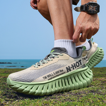 Piiriülesed 2025. aasta uued suvised trendikad moepaari vabaaja spordijalatsid, hingavad, erikujulise tallaga suured meeste jooksujalatsid