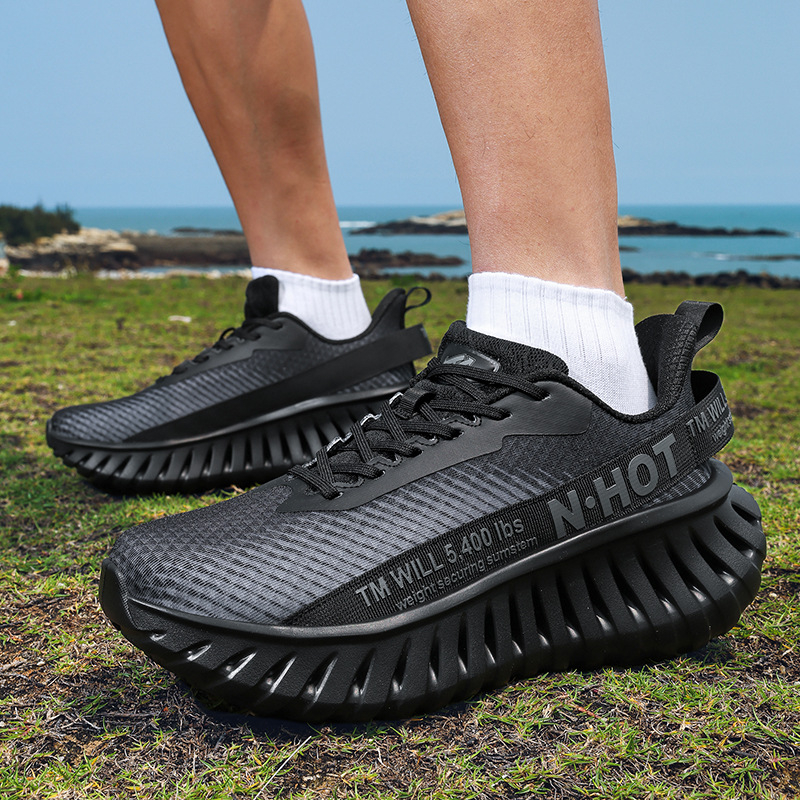 Piiriülesed 2025. aasta uued suvised trendikad moepaari vabaaja spordijalatsid, hingavad, erikujulise tallaga suured meeste jooksujalatsid