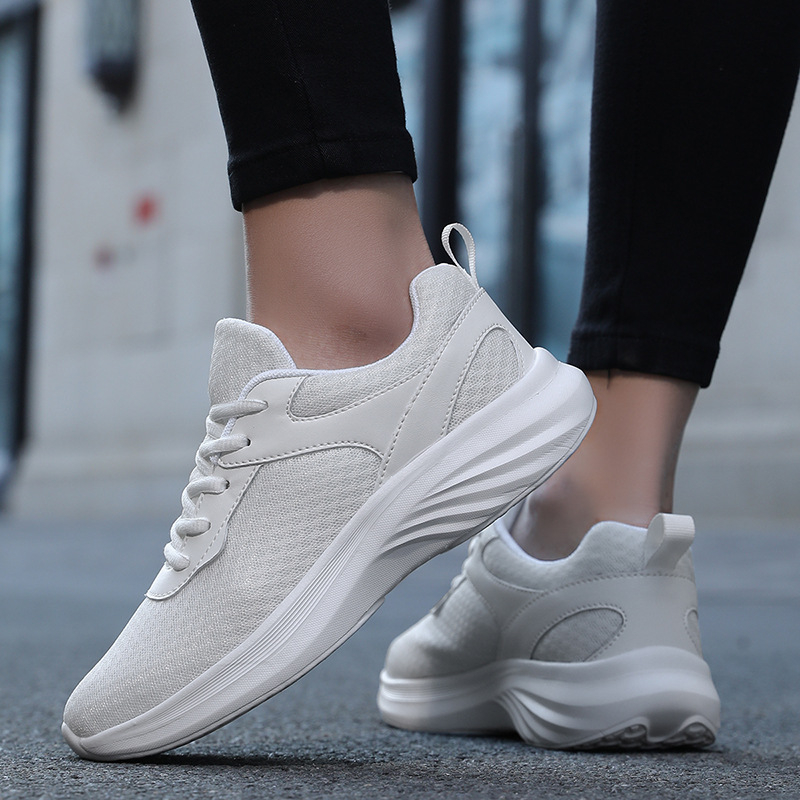 Jinjiang Lengzhani tossud Naiste suvised võrgust kingad Hingavad tudengikingad Teismelise pehme põhjaga lööke neelavad jooksujalatsid