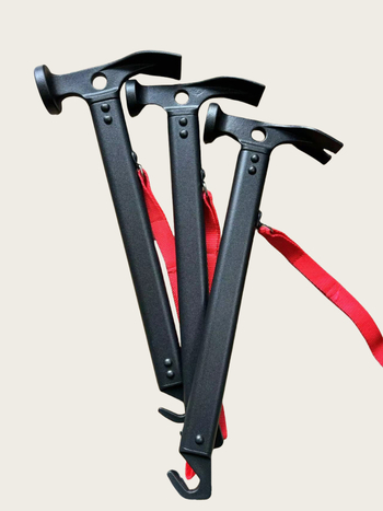 Populaarne välistingimustes kasutatav alumiiniumisulamist haamer, multifunktsionaalne kaasaskantav telgi varikatuse maapealne naelhaamer, maapealne naelalumiiniumkäepidemega haamer, hulgimüük